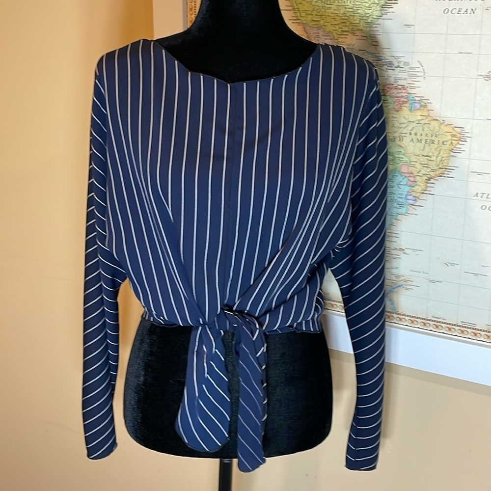 Babaton Aritzia Abasi Navy White Pinstripe Tie Front Blouse Long Sleeve SMALL